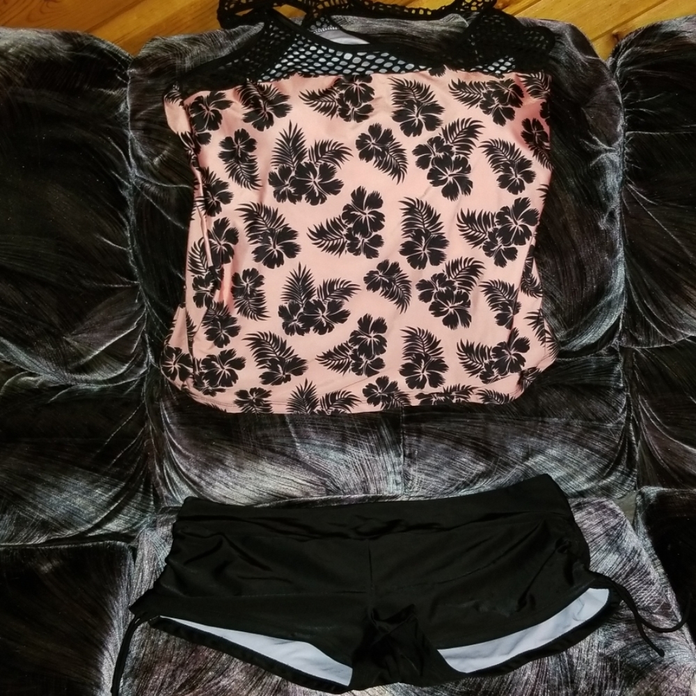 Women's Swimsuit - Picture 4 of 4